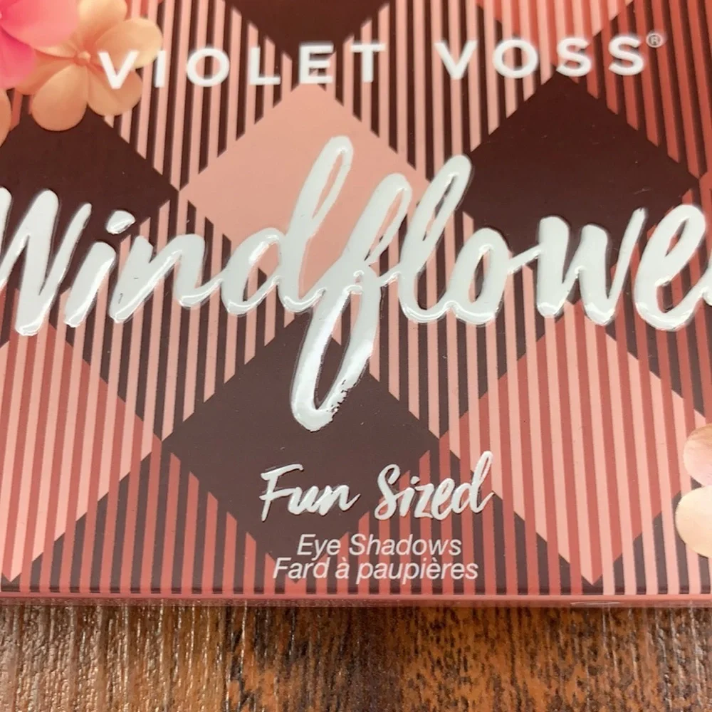 Violet Voss Windflower Fun Sized Eyeshadow Palette 10 Pan NIB Warm Nude Gold
